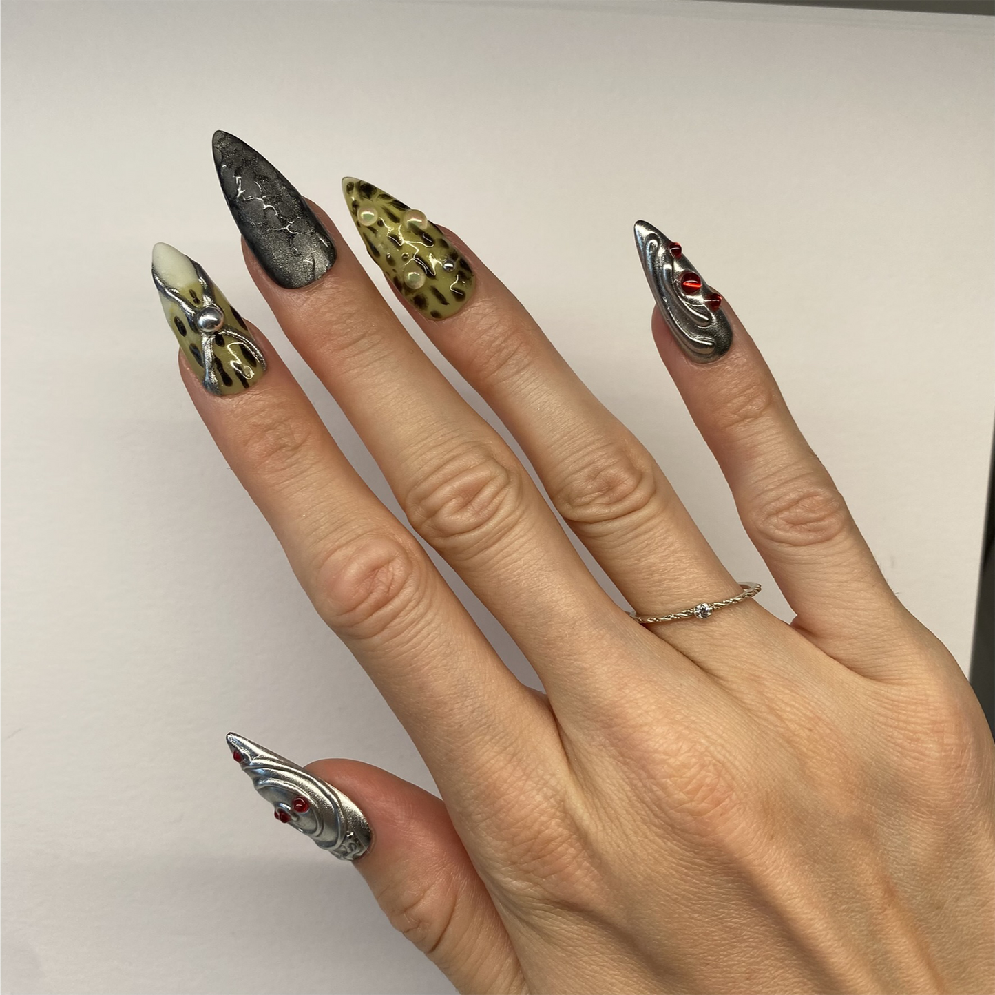 Bae'zel Set